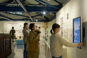 水道資料館見学の写真